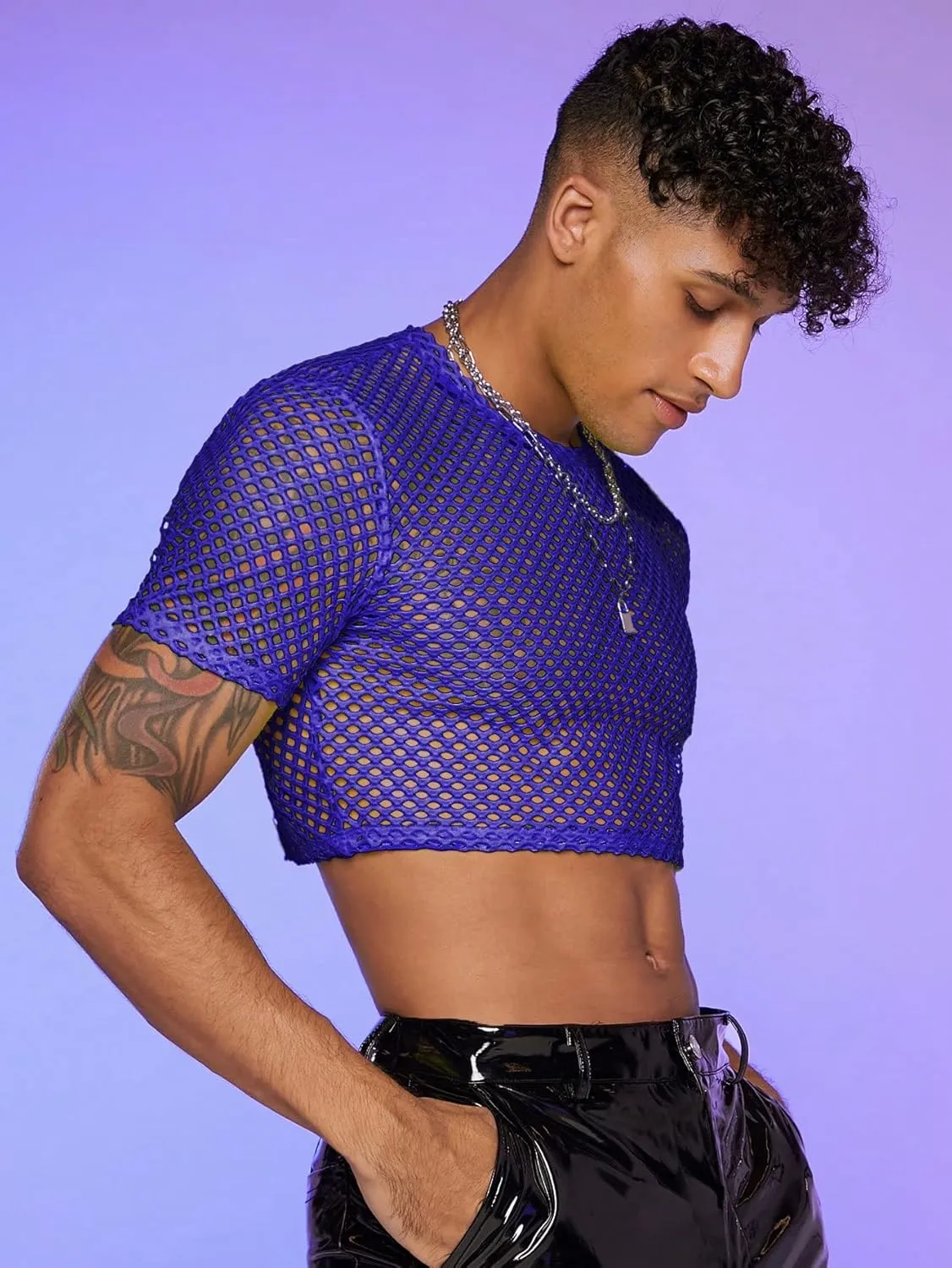 WDIRARA Men's Fishnet Mesh Tee Shirt Round Neck Short Sleeve Crop Top