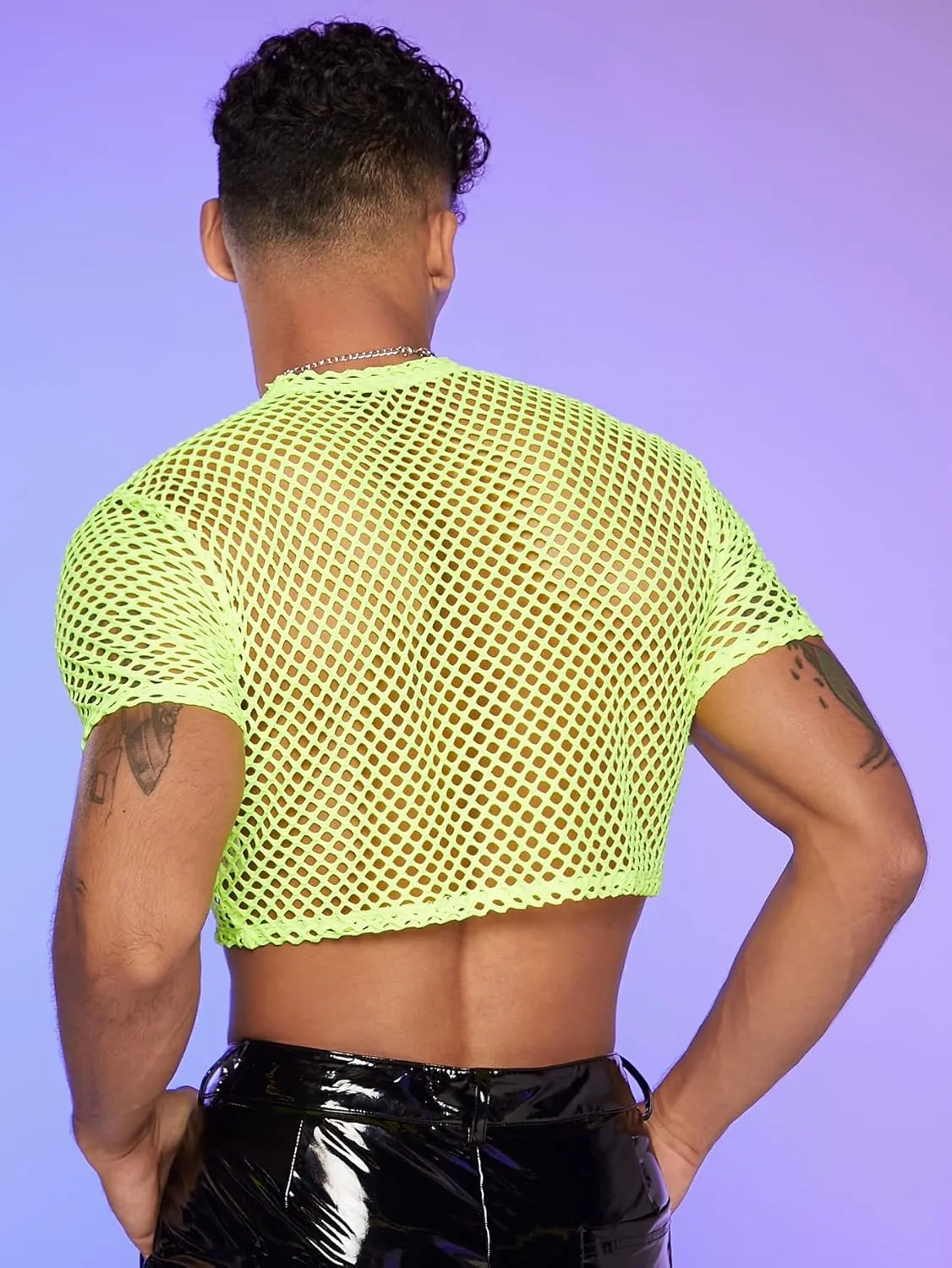 WDIRARA Men's Fishnet Mesh Tee Shirt Round Neck Short Sleeve Crop Top