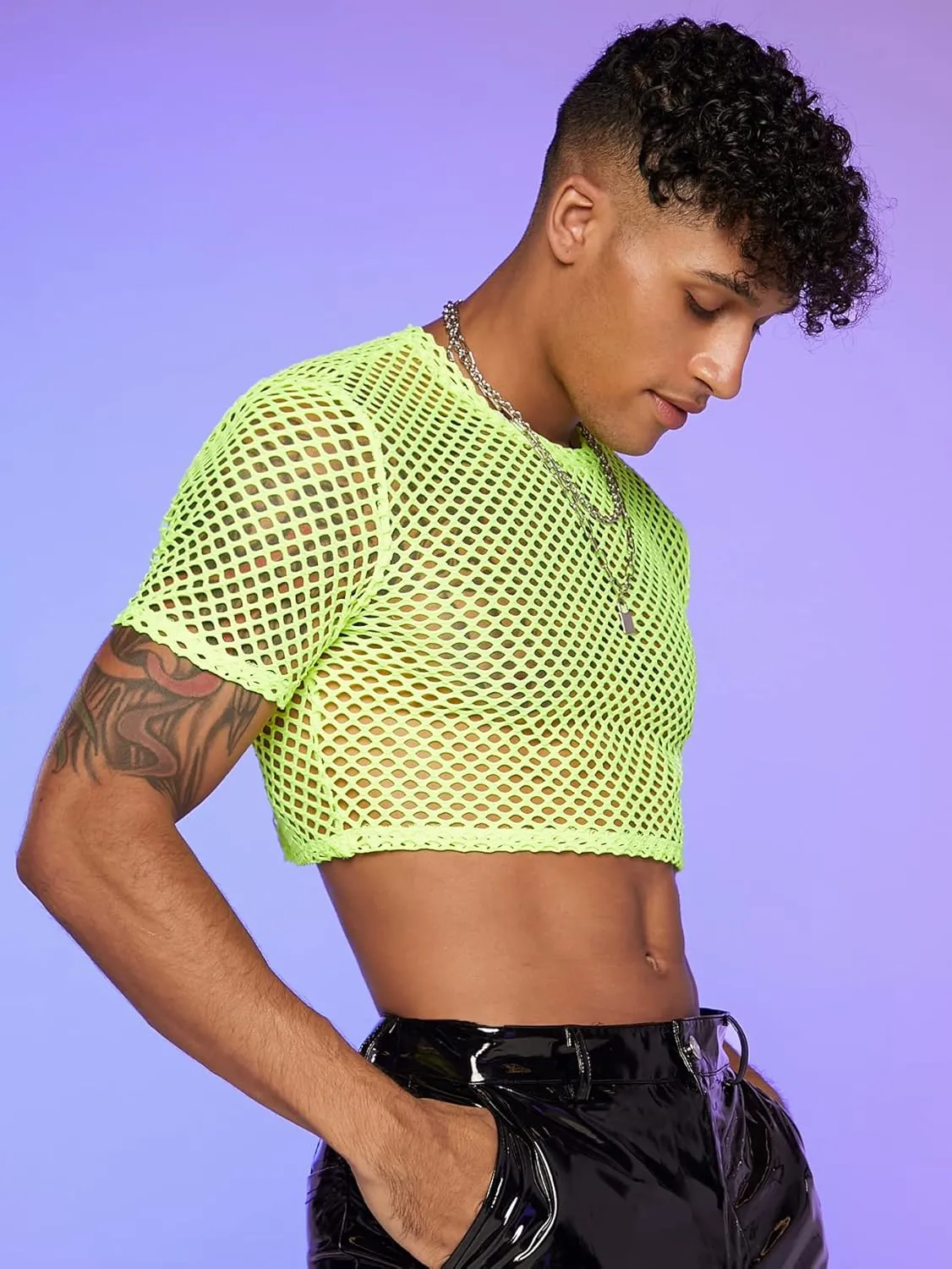 WDIRARA Men's Fishnet Mesh Tee Shirt Round Neck Short Sleeve Crop Top