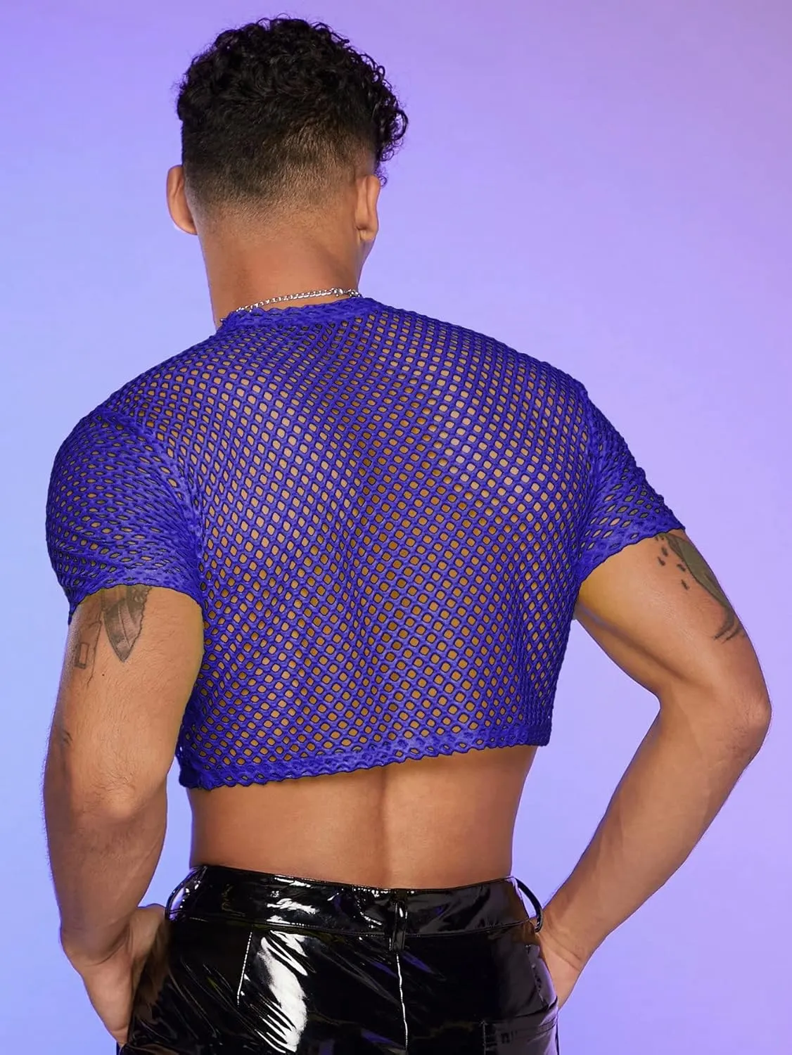 WDIRARA Men's Fishnet Mesh Tee Shirt Round Neck Short Sleeve Crop Top